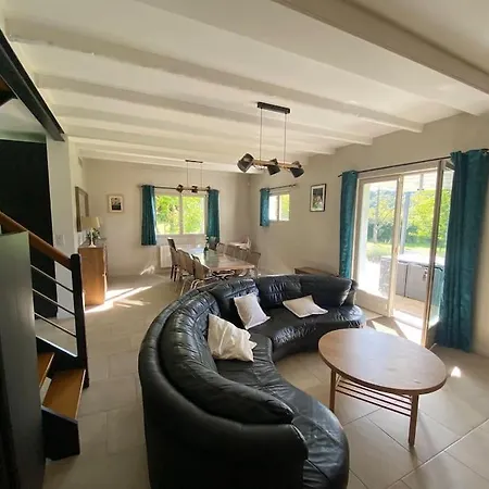 La Cour Aux Puits Holiday home *