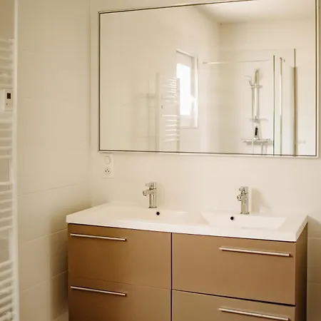 La Cour Aux Puits بيت للعطل *